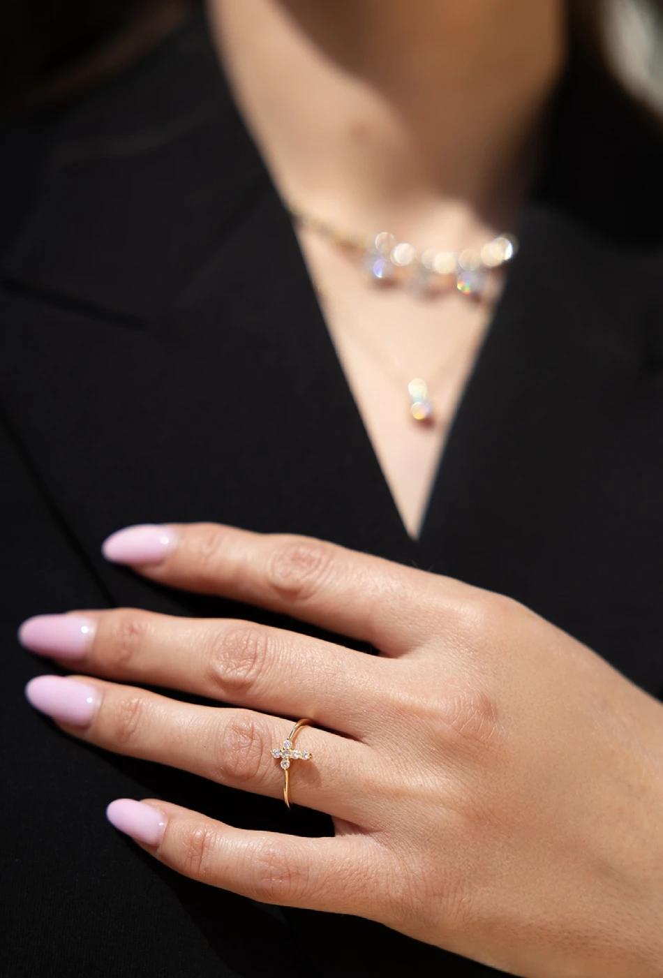 Luxury gold ring