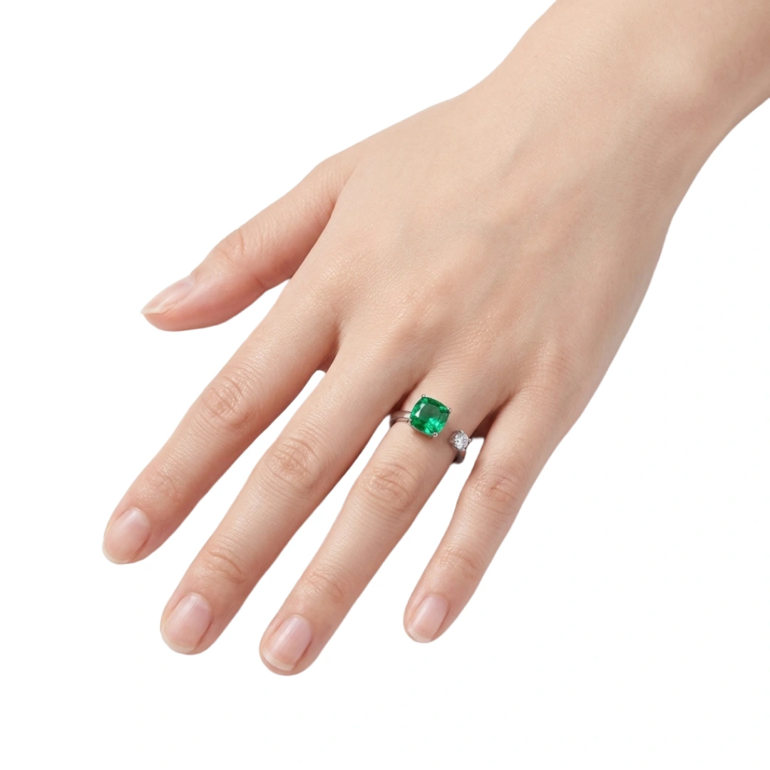 luxury emerald ring